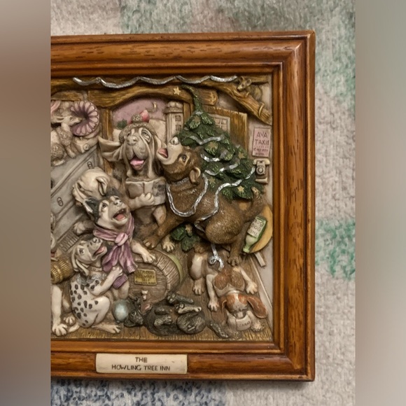 The Howling Tree INN Picturesque handcrafted Limited - Picture 3 of 11